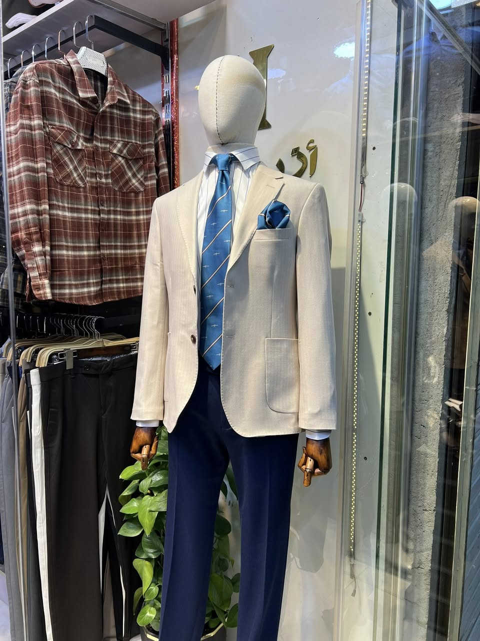 تخفيضات على موديلات الستر سعر القطعه 30 الف فقط 
خامةً وشغل درجة اولى قياسات محدوده شباب 
العنوان العزيزية شارع الخليج مقابل سيزر مول ازياء المقدام


**إذا كنت صاحب هذا الإعلان وتريد حذفه لأي سبب، رجاءا أرسل رسالة إلى الدعم الفني**