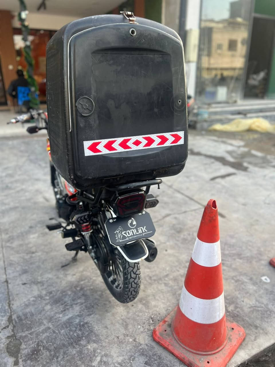 السلام عليكم دراجة موديل 2025 رايدها 850 وبيها مجال مكاني صليخ ال600
***********
