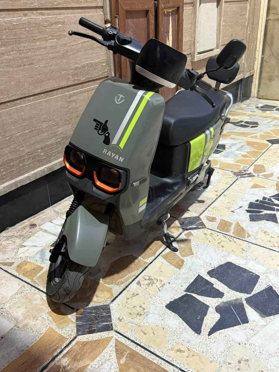 ام عليكم شباب دراجه شحن البيع نوع الريان  ام  عيون كل  نقص مابيها كلها كامله وجاهزه اخت الجديده /مواصفاتها👇وسعره 650الف وبيه مجال
سلام عليكم شباب دراجه شحن البيع نوع الريان  ام  عيون اخت الجديده وسعره 650الف وبيه مجال كل  نقص مابيها كلها كامله وجاهزه /مواصفاتها👇

بطاريات عدد (6) كبار دبل 🦾
النوعيه 🪬(الريان/ RAYAN)🪬🧿
3سرعات 🪬
تحمل شخصين🫂
تشغيل  نضامين بصمه او سويج🥇
سرعه الدراجه60🧿🪬
تتحمل وزن عالي جدا🏋🏻‍♀️
نضام  تشغيل عن بعد🤺✅
نضام السرقه 🥷🏻🏃🏻‍♂️
تمشيك (50) كيلو✈️
لون الدراجه مميز كلش
كلوب لد ابيض عالي ناصي🔦💕
استان صفح🔆
استان تعليك 🔱

اي استفسار اتصال ✅👇
***********
