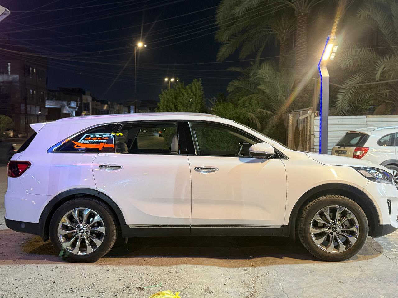 سلام عليكم للبيع سورنتو خليجي مديل 2019 مكفوله كفالة عامة ما عدة شبر بارد بل بنيد السعر 250 مكاني الشعب قرب نادي العربي السيارة ماشية 108 km السيارة فول مواصفات عدى الفتحة
***********
