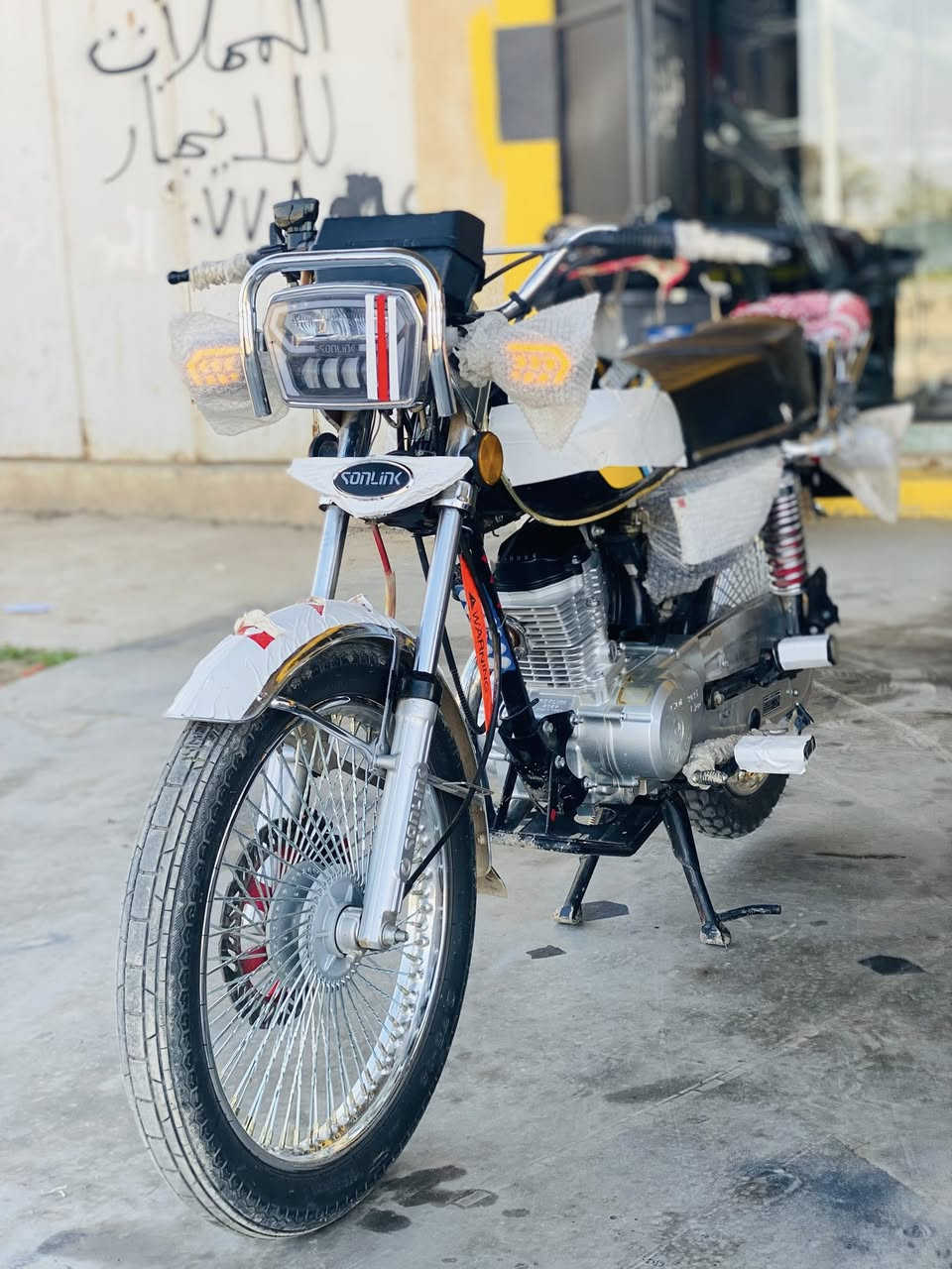 الحلوه للبيع
تايكر 25
خمسه كير 
الدراجه وضع الشركه 
كلها بلادي 
ماشي 6000
السعر 750 وبيها مجال 
***********
