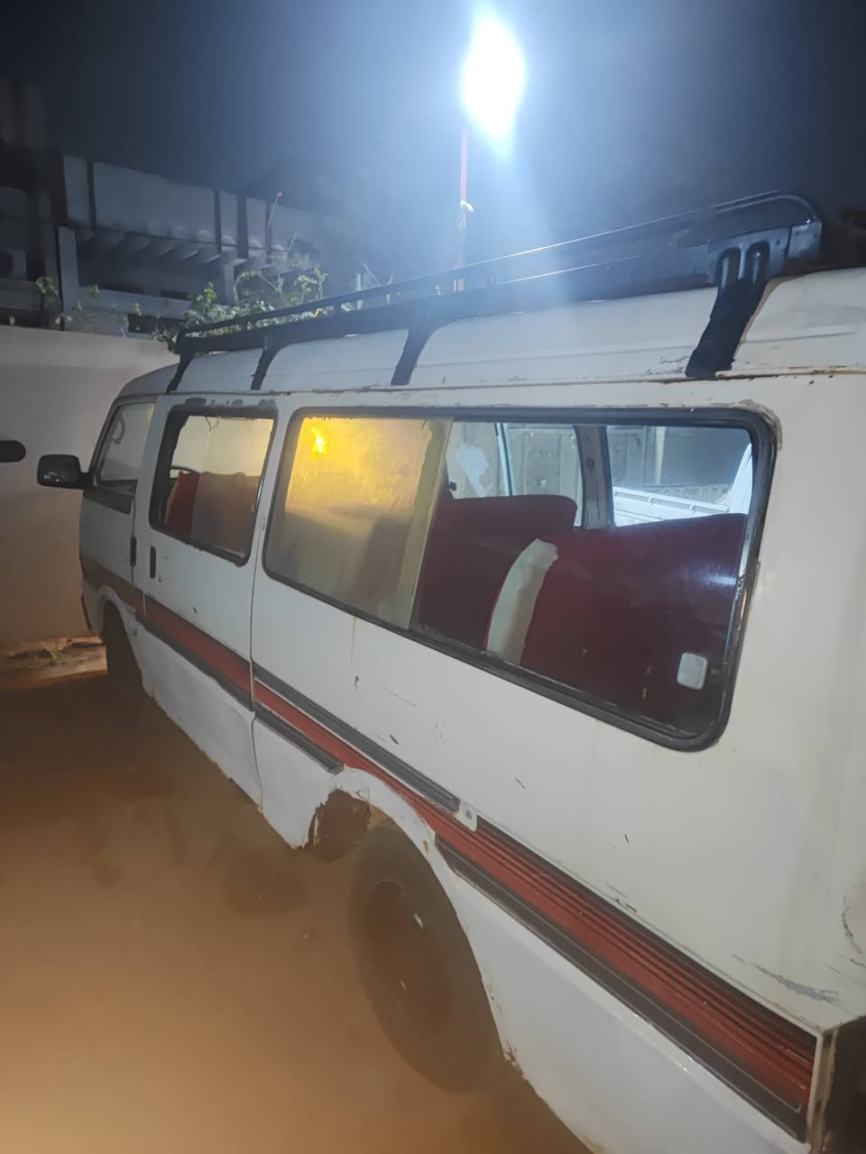 سلام عليكم كيه مازده للبيع
سياره تخبل داخل وخارج 
تخم تاير بل جيس 14 راكب 
سياره بيهه نقوصات قليله رقمهه الماني بابل ما اندل راعيهه وسنويه ضايعه مكينه تبخر سيره مال شغل خير من الله 
كير نضيف مشط نضيف باور شغال لايتات شغاله علي ناصي 
اكسل نضيف مكاني بغداد مدينه الصدر الستفساره 
*********** 
سعر 18 وبيهه مجال
