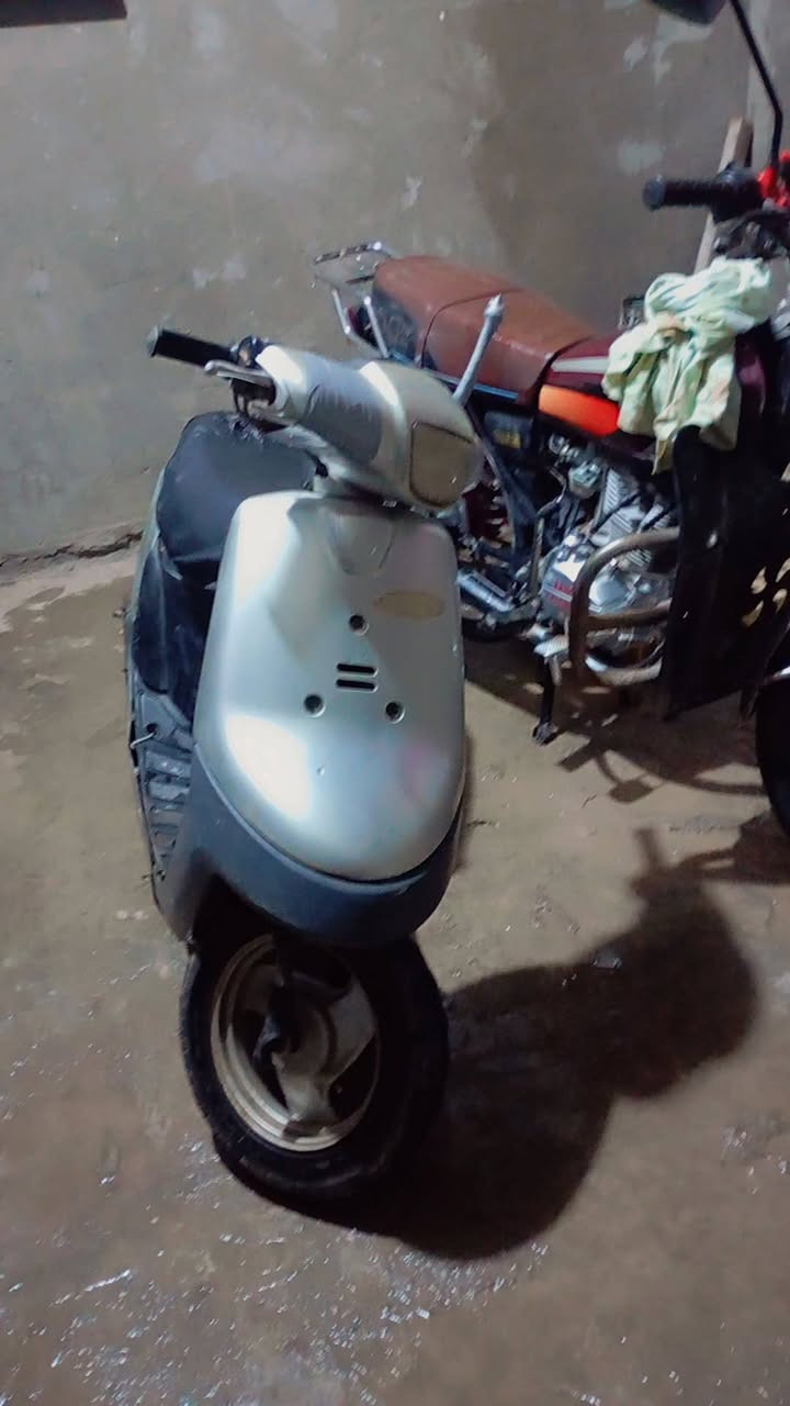 سلاام عليكم دراجه لبيع موديل ٢٠٠٣ بلااد مكينته ما مفتوحه نضيفه السعر خاص كهربائيات شغاله دراجه نضيفه  اليحب يتصل عل هذه الرقم ***********♥***********
