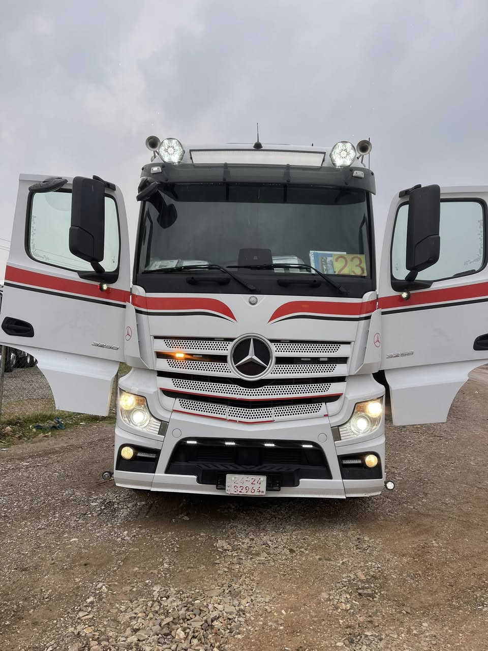 actros 2016.  3258.   السيارة جديد مقفول فول مواصفات عنوان السليمانية ***********
