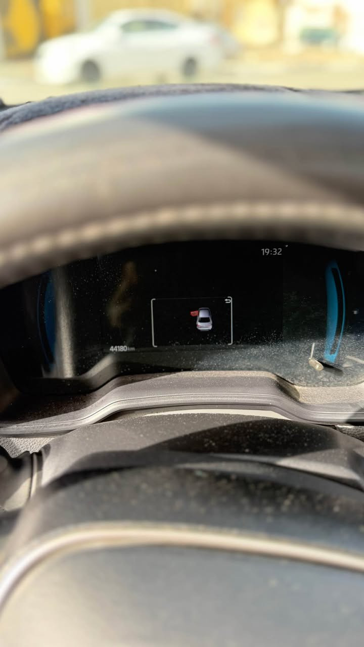 للبيع تويوتا كورلا 2025 هايبرد
ماشية 43 ألف كم
اللون أبيض 🤍
رقم بغداد
كفالة عامة سارية
نظيفة جداً، استخدام شخصي
اقتصادية بالوقود وتحمّل عالي
فحص بأي مكان
السعر: 155 قابل للتفاوض للجادين فقط.
رقم الهاتف *********** بغداد, العراق
