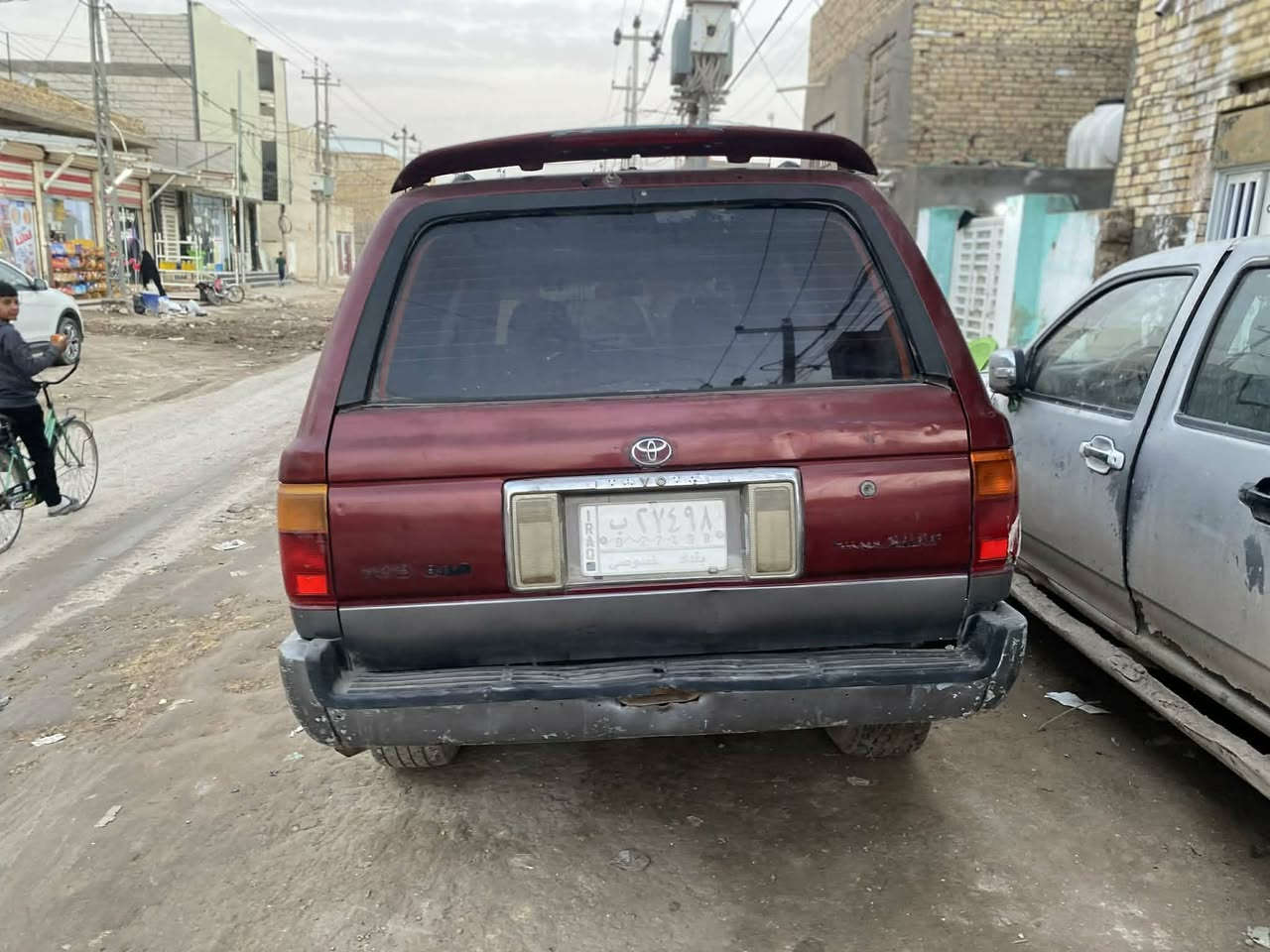 سلام عليكم سيارة 4رنر بلادي يسرئ
 حداديه بلادي شركه ما مفتوح 
  كير أوتوماتيك محرك خير من الله 
  تخم تاير جديد راعيه موجود
السعر 38 ورقة وبيه مجال 
المكان الديوانيه حي العسكري 
للاتصال *********** بي واتساب كذالك
