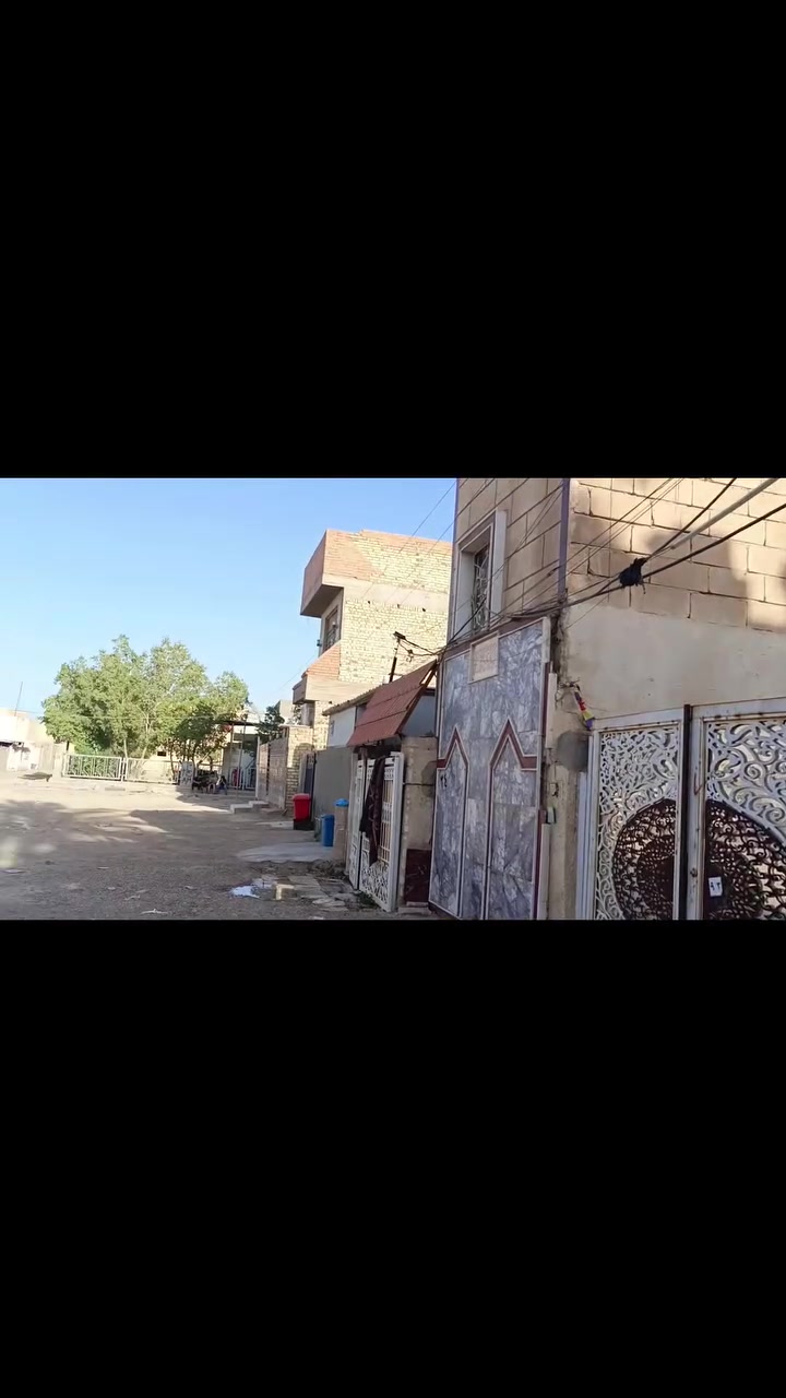 السلام عليكم ورحمه الله وبركاته 
للبيع قطعه الارض طابو صرف مساحه 200متر واجه 10ونزال 20 كامل خدمات موقع الارض حي الامام يم مدرسه الفضائل يم المصوصف حي الامام ساحه مام الارض ماء كهرباء مجاري كلشي كامل بس مرحلت التبليط الاستفسار اكثر الاتصال على رقم ***********
