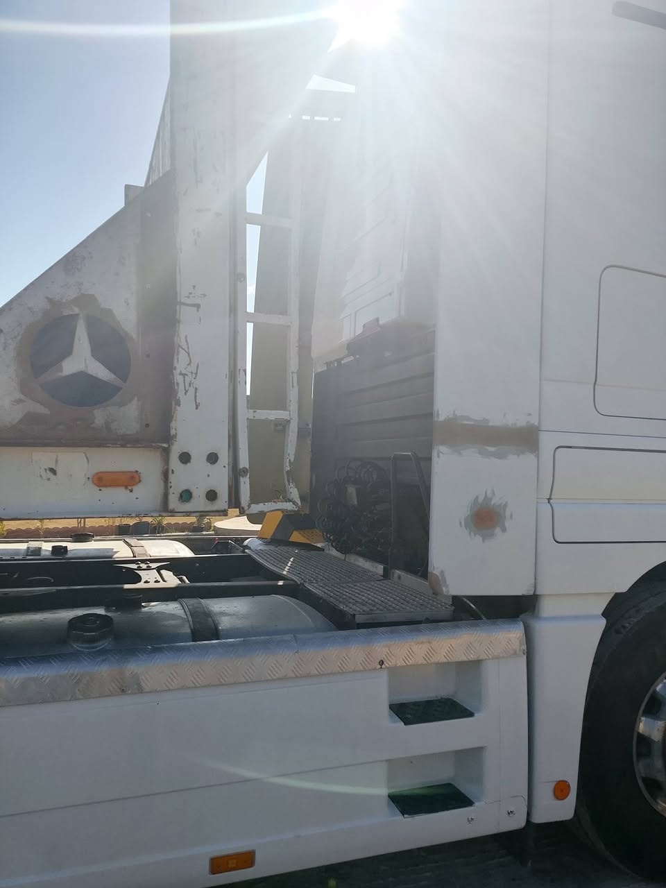 السلام عليكم اكتروس للبيع 2003 حجم 46 مكفوله كفاله عامه تحويل ثاني يوم مع عربانه ثامر البياتي مربوطه اربع محاور بالسنويه 
***********
