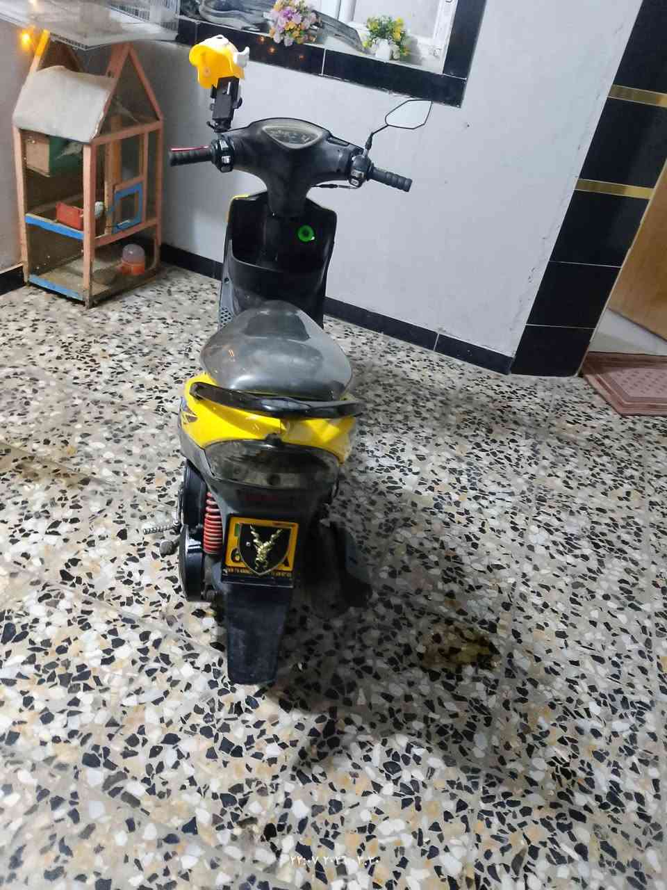 السلام عليكم
عدله بلاديه نضافه ٩٠ خرسه ما استخدمها هواي بس باتريها كاعد تشتغل نص هندر وقبل لا يكعد الباتري نص نكره سلف اريدها ب٦٠٠وبيها مجال للشراي اتصل و بخدمتك 
***********
