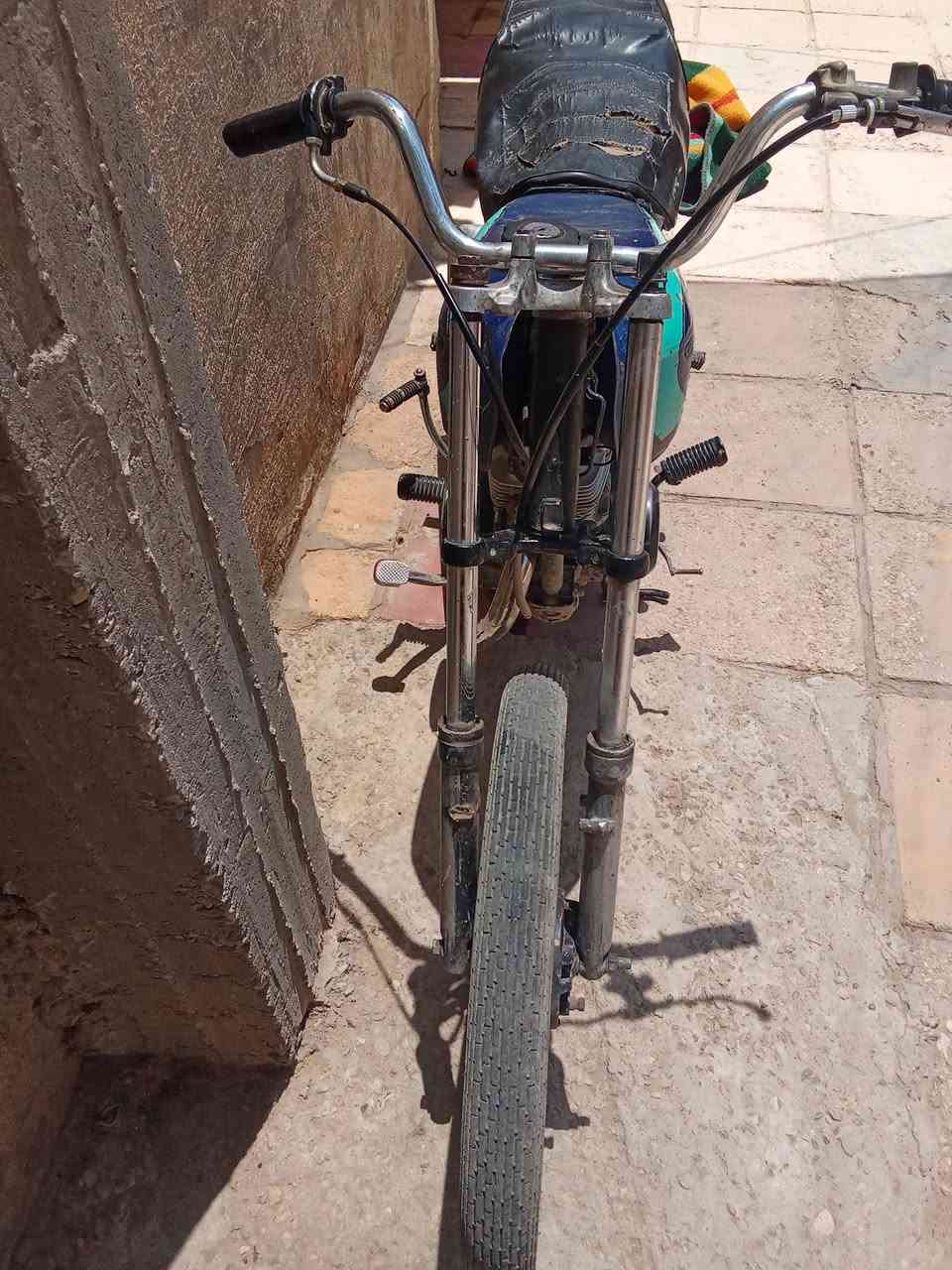 سلام عليكم  اربعه كير للبيع ستوني مجفت كور جديد وبستم والفات وياله جدد تايرات جدد كبريته جديده كلك كلك ب 125 قفل رقمي ***********

