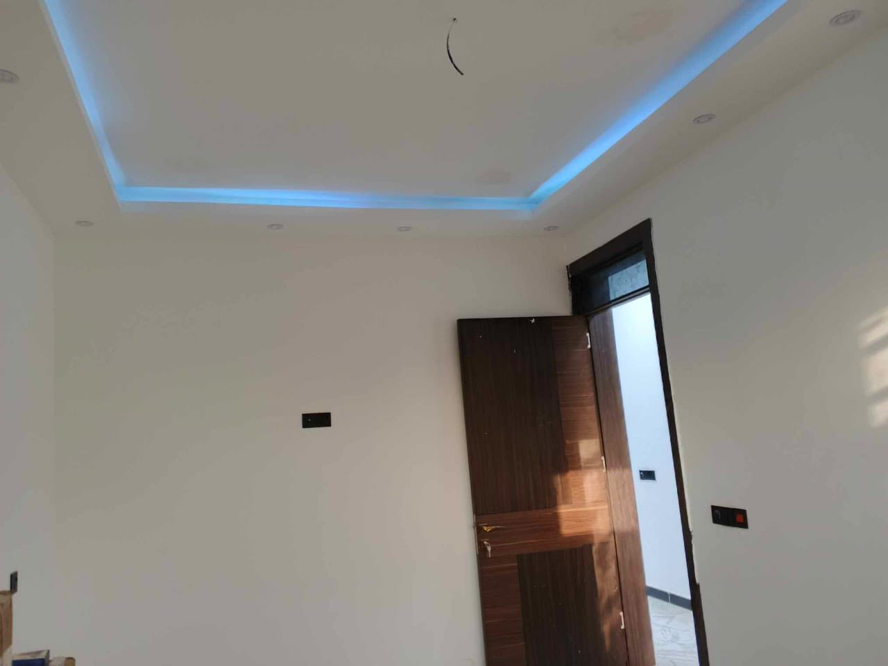 بيت للبيع المساحه 100
واجهه 5 ونزال 20
ثلاث عرف نوم 
واجه حجر 
استقبال 
صاله 
حمامات 2
البيت جديد ما مسكون 
مجمع الاسدي قرب جامع الودود 
***********
