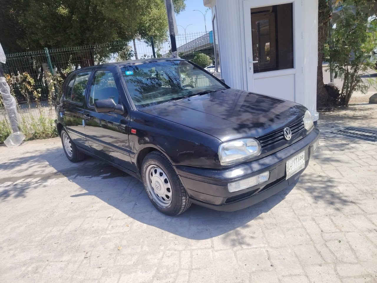 السلام عليكم كولف mk3
بأسمي سنوية 2028 رقم بغداد ، سيارة بلادية اوتو
محرك 2000 نظيف جدا 
صدر و تايرات جديد , دواخل نظيفة
مشكلتها بيها صفنة بالكير عند بدء التشغيل فقط 
مكاني المنصور
سعر 40 ورقة
***********
