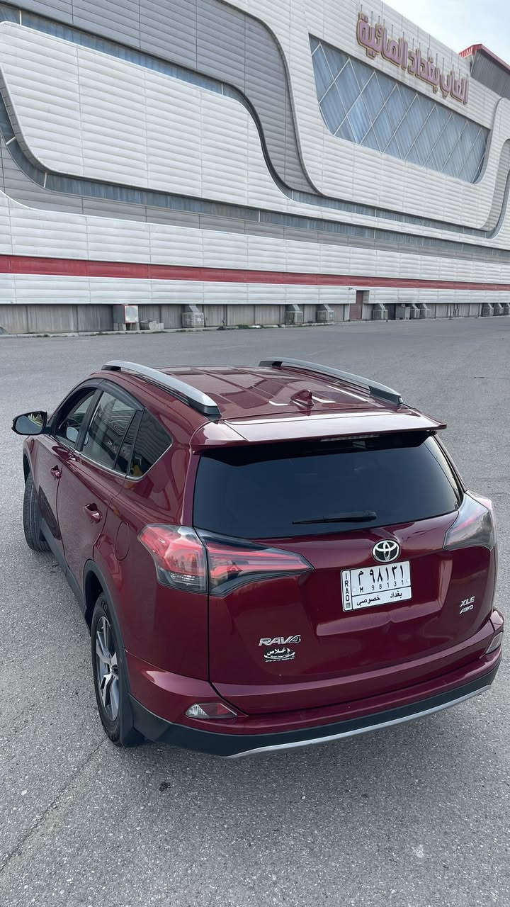 سلام عليكم..للبيع فقط !
🔴راف فور 2018 
Xle فول مواصفات -
-ماشية 130 الف ميل
-بصمة 
-سلايد
-كشنات جلد
-تدفئة بالكشنات
-صندوك كهرباء 
-كشن كهرباء
- 3 انظمة قيادة
-شاشة حجم كبير
-رادار امامي
-كامرة تحديد مسار
- نقطة عمياء
- ويل 17 
-تنتة كنتارة 
-تحكمات ستيرن
-حجم المحرك 2500
-كامرة خلفية 
-منظومة زينون 
🔴 السيارة وارد امريكي  كلين تايتل بدون بارد بدون صبغ  حادثهة كشنات خلفية محتركة فقط
🔴 اخوان السيارة نظيفة شوفة عينكم مسويلهة ادامة كاملة صدر امامي خلفي ..منظومة بانزين..دسكات..تايرات .. 
كلة جديد مابيهة مصرف  
رقم انكليزي الجديد باسمي تحويل ثاني يوم  
صور الحادث بقية التفاصيل خاص او واتساب 
المكان بغداد - الامين 
للاستفسار اكثر 
***********
