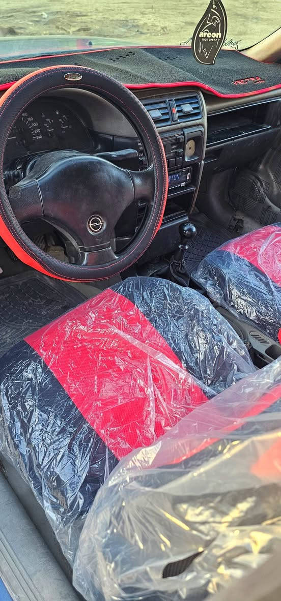 سلام عليكم 
للبيع اوبل فكترا 
حجم 16 استيرن بور
رقم نجف الماني سنويه جديد شرعي بل موصل شرط تحويل وكاله
كير شرط محرك بي اثر صرف 
السعر 28  ورقه
رقم الهاتف ***********
