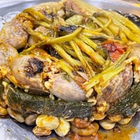 يتوفر دولمه حامضه ولاجعه وطعم لايقاوم كدر صغير 10 كدر وسط 15 الكبير 20...
