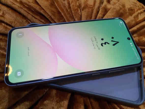 السلام عليكم
للبيع كلاكسي A56
ذاكره 256
عشوائيه 8
نظافته 100% استعمال مال بيت ومخلي عدسه حمايه للكامرات 
السعر : 380 الف بيه مجال للشرايه 
الاتصال : ***********
عنوان : بغداد
