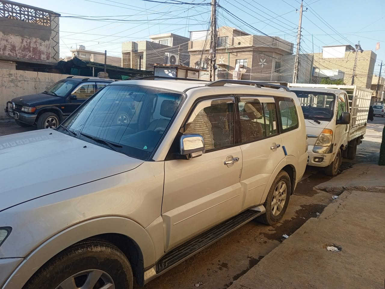 سلام عليكم
باجيرو 2008حبتور 
سعر 125وبيها مجال 

مكان بغداد حي العامل 
تصال علا هاذ رقم 
***********
