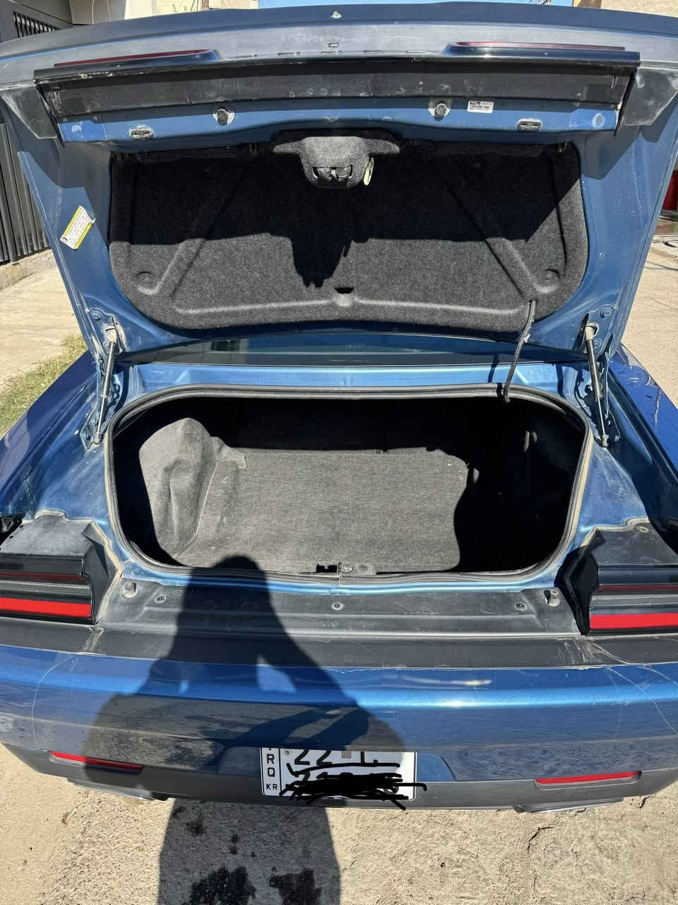 تشالنجر 2021 SXT
لون ببسي
السيارة ماشيه 60 mile
فول مواصفات عدا الفتحة 
بصمة 
دخول ذكي 
كشنات تدفئة
الداخل اصدار خاص الكشنات من الشركة
وارد كندي 
صورة الحادث والتقرير موجودة وية الصور 
السيارة مووو بجم 
محرك  وكير وشاصي مضمون 
ايرباك فقط برده جهة السايق طاك 
باقي الايرباكات كلهه سليمة فقط البرده 
السعر 210$
للتواصل 
***********
متواجد واتس ورقم
