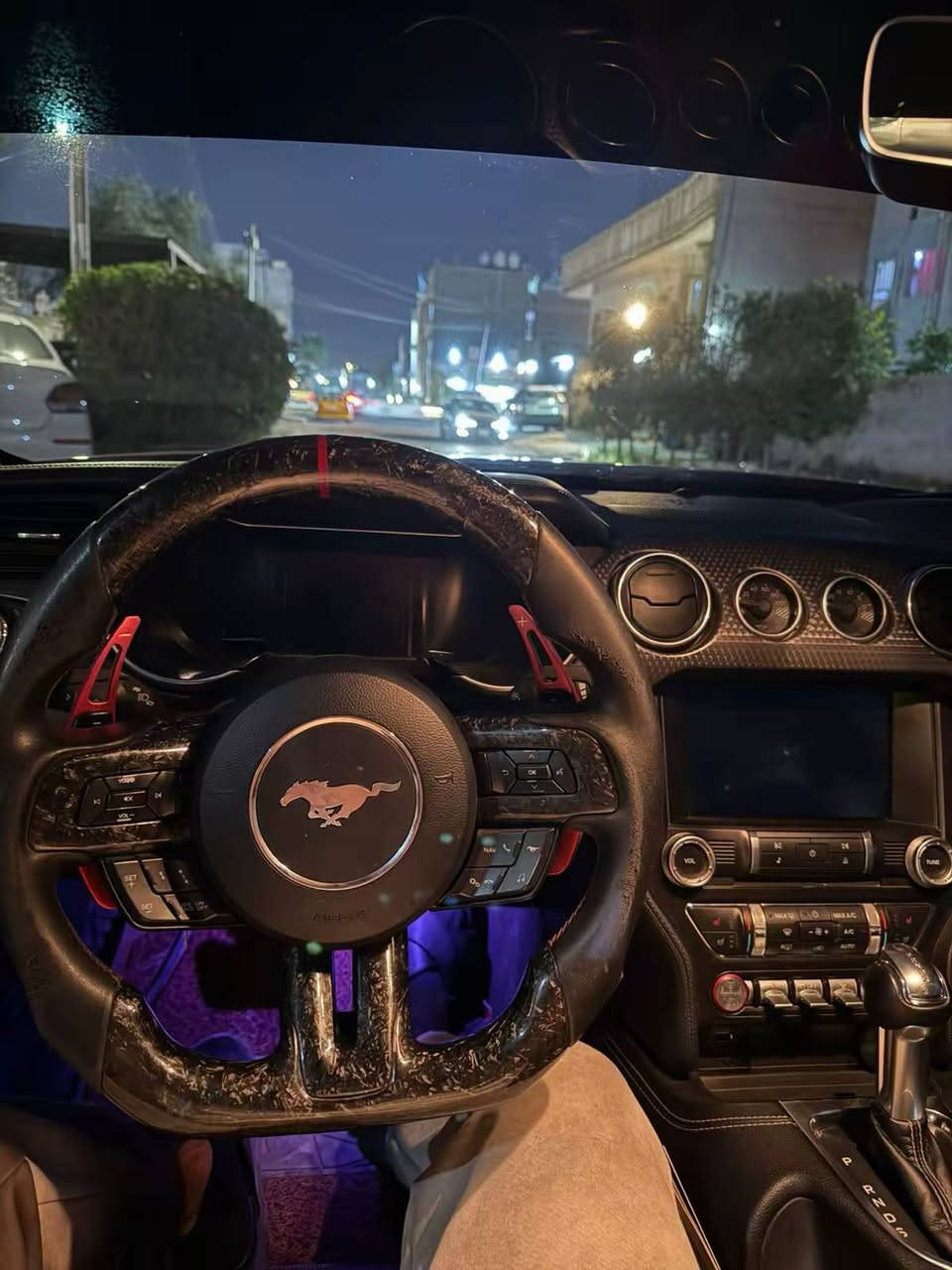 السلام عليكم موستنك جي تي الشكل الجديد للبيع موديل 2022السيارة ماشية 21الف كلو السيارة فول شاشة دجتل كشنات كهرباء تدفة تبريد السيارةبية تزويد دركة ويالة صلنصات السيارة بية صبغ جاملغ امامي وشوية من الباب وصار بية حادث بل عراق جاملغ خلفي و بنيد مفتوح فقط السيارة ايرباك ما بية شاصي ما بية سعر السيارة اب٢١الف وبية مجال بصيط ***********التصال وتساب
