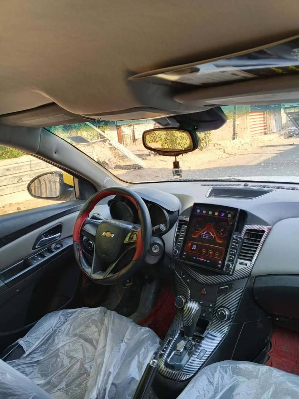 للبيع شوفر كروز وارد امريكي حادثه جاملغ الايمن  بس الجاملغ بدون دواخل وبيه طخه بسيطه بالجاملغ خلف السائق موديل 2013  تبريد شغال مصفره هيئه وغرامات سعره 60 مكاني بغداد الشعله  ***********
