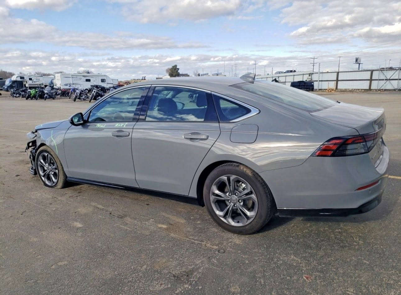 🤍بسم الله على بركة الله🤍

⛽️🔋هوندا اكورد EXL 2025
الضرر : كما موضح بالصور المرفقة 

تاريخ المزاد:: الخميس 2026/3/26

سعر السيارة :: يحدد في  المزاد 🔒
للمزايدة ولشراء السيارة :: الحضور الى المكتب 💁🏻
مدة الوصول من 50 الى 90 يوم  🚢
عمولة المكتب 200 دولار فقط m
يتم تخليص السيارة عن طريق  المكتب 📑 

الفرع ألاول ألانبار الفلوجة مجاور مطعم حجي حسين 
وليد:***********
يوسف:***********

العنوان الفرع الثاني 
✅رمادي ✅
✅شارع عشرين✅
✅مقابل مطعم ساطور ✅
للأستفسار الاتصال على الرقم التالي او مراسلة الصفحة📱
غيث ***********

أوقات الدوام من الاحد إلى الجمعة ⏳
من 4:00 عصرآ  الى 10:30 مساءآ 🕓 

‏#IAAI #iaai# 
‏#COPART #copart#
#العراق #الفلوجة #الرمادي 
#سيارات
#مزاد_السيارات_الوارد_الامريكي
#مزادات_السيارات_الوارد_الأمريكي
