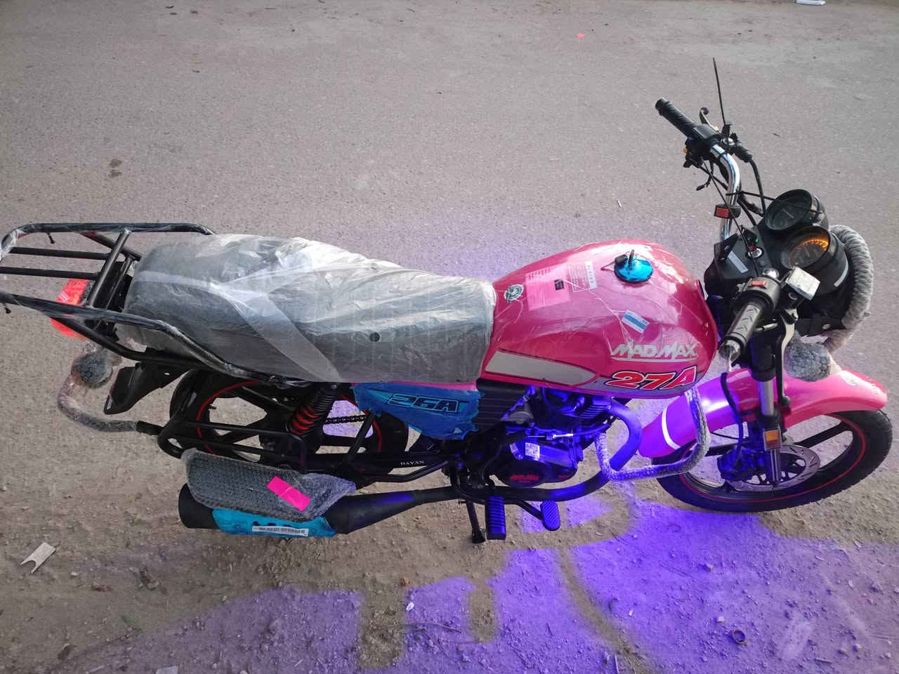 سلام عليكم دايون مديل 2026 زيرو بعدها ع سحك مكينه 200 كتابه حمره سويج سجينه اوراق سكنر مال شركه دراجه كامله مكمله من كلشي دراجه بيهه تراي يخبل الله شاهد سعر مليون 200 قفل اتصل ع رقم ***********
