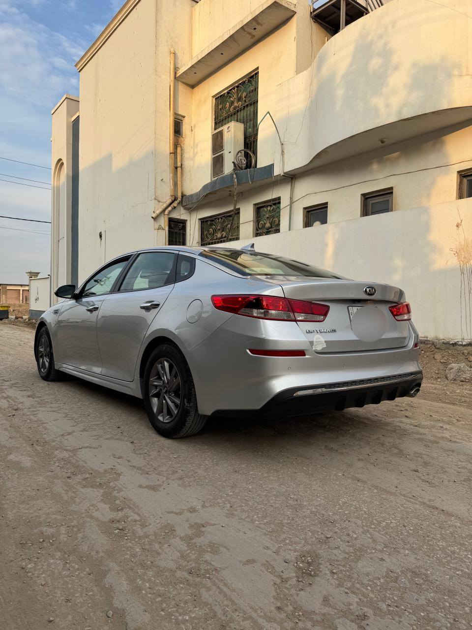 السلام عليكم للبيع سياره اوبتما وارد أمريكي موديل ١٩ رقم بابل مشروع وطني تحول مباشر سنويه مانفذه السياره خير من الله محرك كير حداديه تخم تاير تبريد كهربائية كله شغاله محرك ٢٤٠٠ السياره ضرره جاملغ وبنيد ماشيه ٩٨ مواصفات كامره خلفيه شاشه حساس خلفي تحكم ستيرن مري رادار تحديد مسار توقف ذاتي السعر ١٣٥ العنوان بابل الحمزه الغربي الاستفسار ***********
