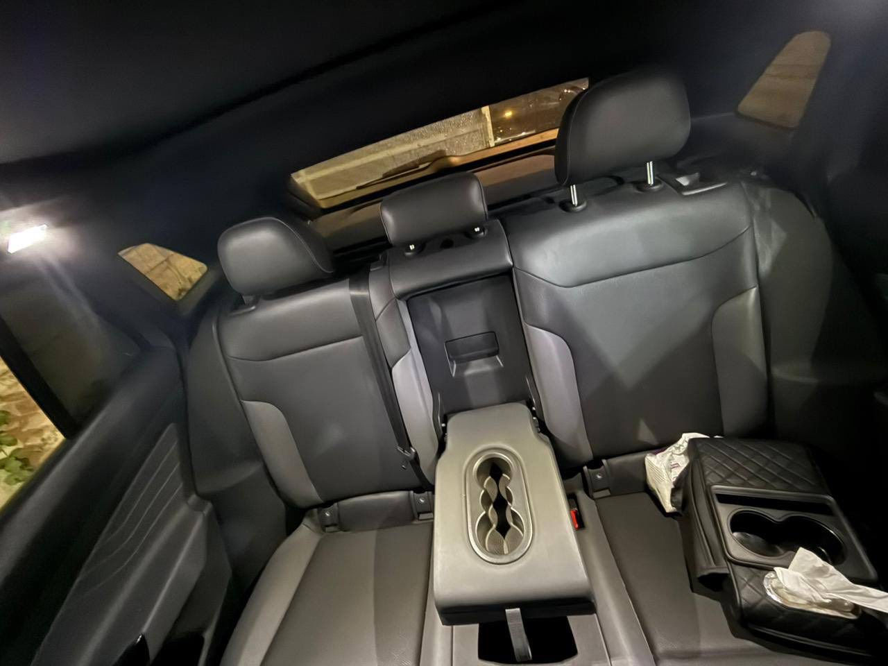 سلام عليكم شباب عندي سياره للبيع او مراوس حسب القناعة السياره كولف اي دي فور شحن بل كامل فول مواصفات تمشيك اذا بيهة ميه تمشيك 400  كيلو حادثهة جاملغ الي بصف السايق وصبغ   باب  بصف السايق الباقي    كفاله مكاني بغداد بلديات السعر 180   الرقم ***********
