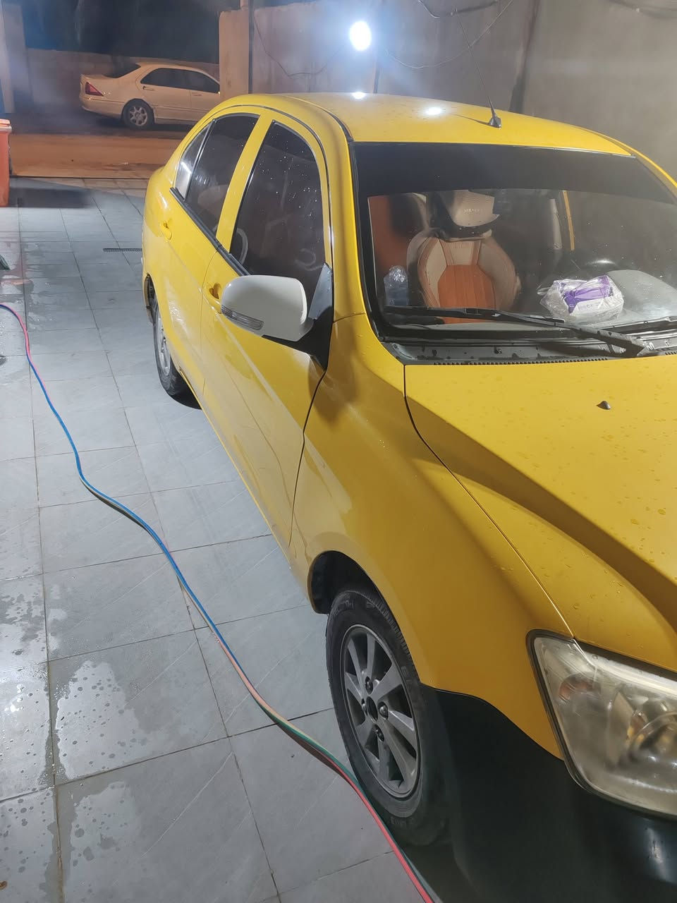 فاو n5 موديل 16 رقم بغداد موجوده بلبصرة سياره بيه بارد شبر بلجاملق الامامي حداده كله جديده تخم تاير جديد لايتات زنون تبريد ثلج تدفئه داخله نضيف كلشي شغال كير ومكينه خير من الله السعر 42 وبيه مجال 
الاستفسار اكثر ***********
