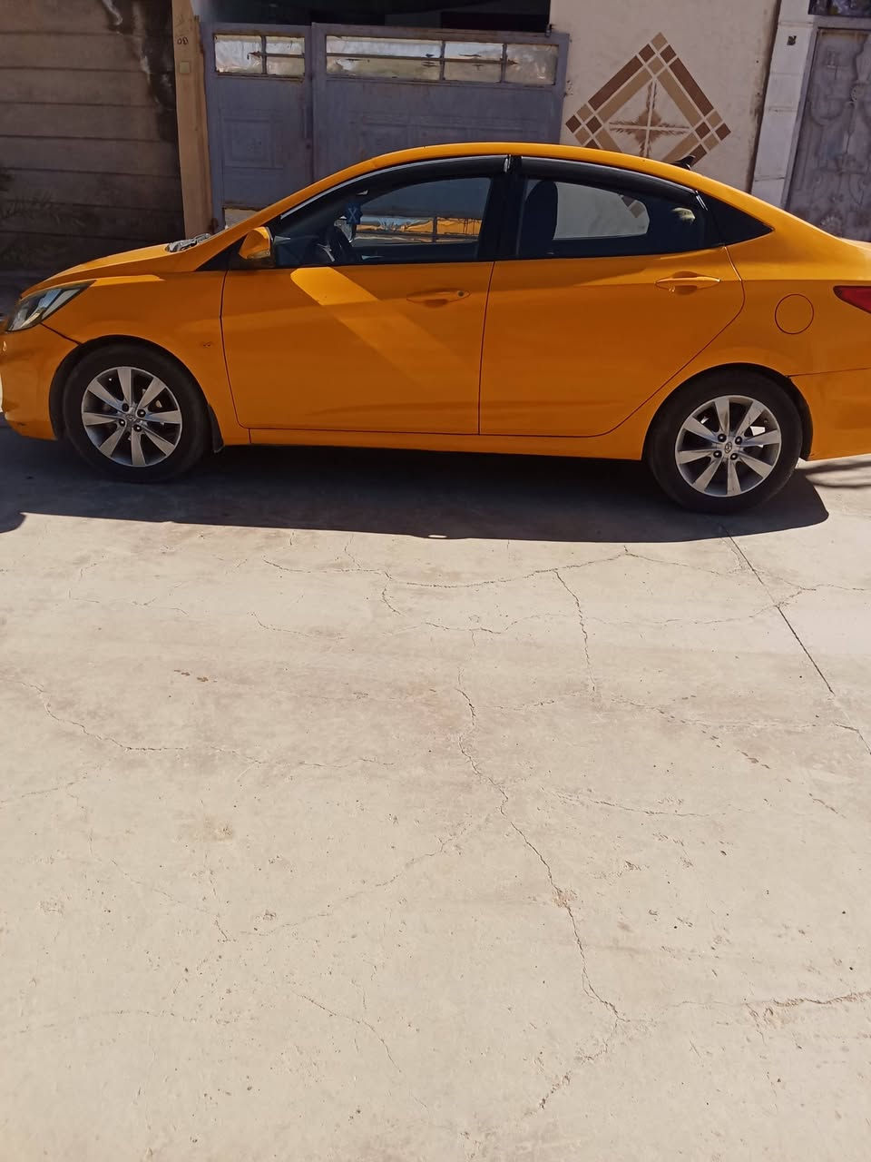 اكسنت خليجي موديل 2013 رقم بغداد ألماني السياره كلين بدون ضرر بيها 4 مكانات تصفيه مأشر عليه خارجية بدون دواخل سنويه مشروع وطني جديدة لغايه 2029دفتر بانزين بيها نقابه صفر محرك 16 دوش قطرتين المرغوب  كير شرط محرك بي بخار فول اتوماتيك وتحكم استيرن شاشه ايباد كامره خلفيه  تخم تايرات جديد صدر جديد تدفئه تبريد كله بشرط سيارة احلى من الصور شرط التحويل أو وكالة سعر 85 مكان سياره كركوك
***********
