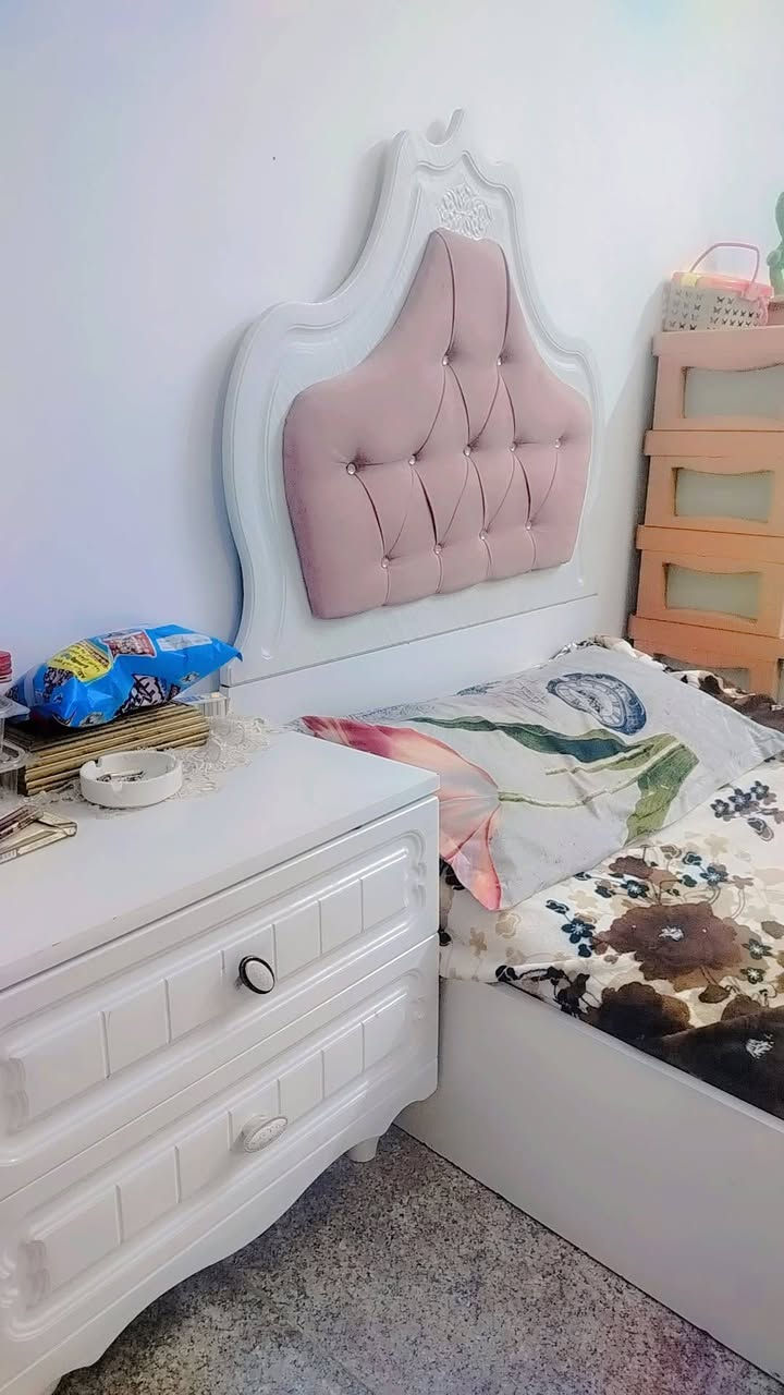 غرفه نوم للبيع تركيه ام النفر مع جربايه ثانيه السعر 225 وبيها مجال المكان بغداد حي الجهاد الظرر كسر برجلين الكنتور والرجلين موجوده


**إذا كنت صاحب هذا الإعلان وتريد حذفه لأي سبب، رجاءا أرسل رسالة إلى الدعم الفني**