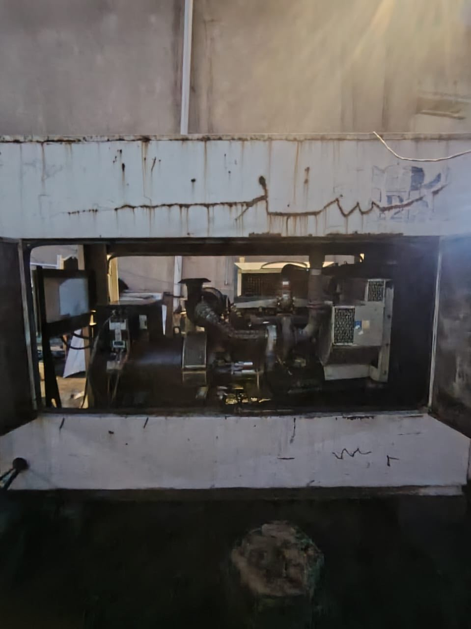 مولدات ١٥٠ كيفي.  كاتم.    شغالت مربوطات ع حمل.  سبب البيع.  زياده بل حمل.   المكان البصره الزبير.   جاهزات  المولدات.  وحده بيركز نكليزي مامفتوحه.   والثانيه بس كازكيت مبدل بيهه   ***********.  حسين
