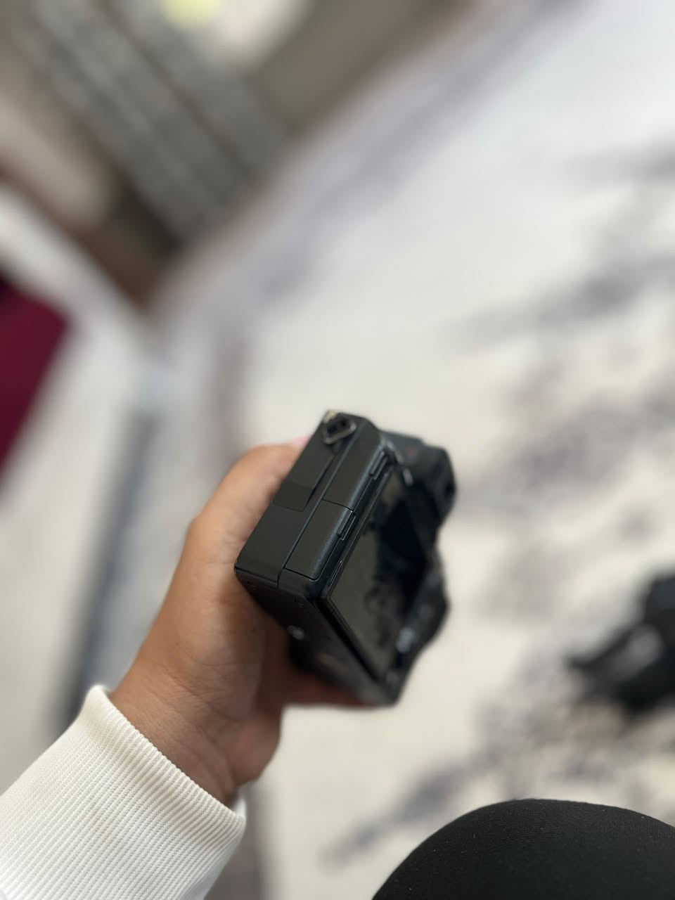 معدات تصوير للبيع
ابيع شلع وابيع كلشي وحدة 
نضافتهن 100‎%‎
Sony a7iii
عدسه 28/70 f2.8
عدسه 85mm f1.8
رونن موزا يتحمل 4.5ك
اضائة مستمرة 
فلتر ND
مايك بويا اصلي شرط
***********
