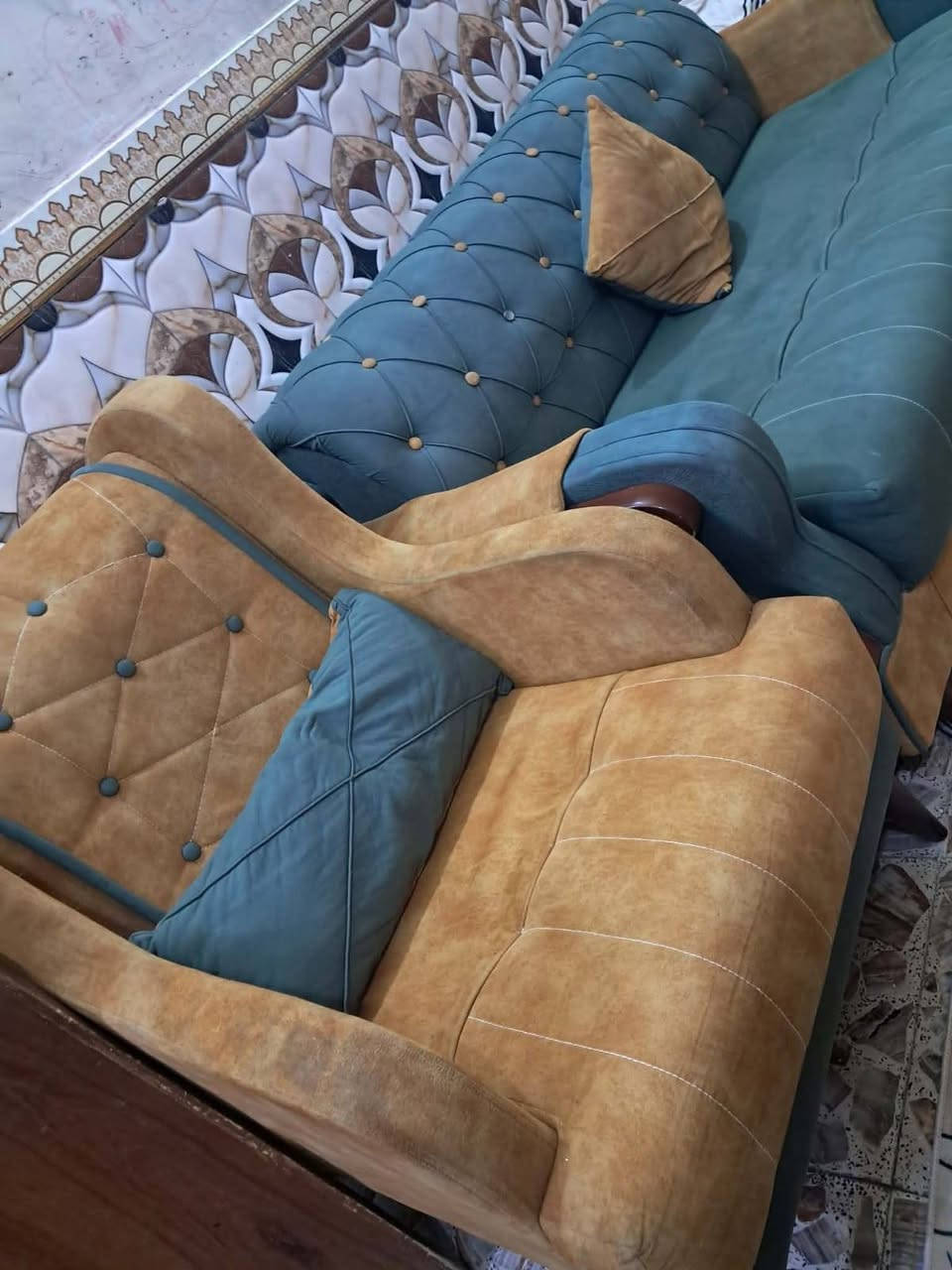 للبيع تخم 10 مقاعد نظيف المكان شهداء البياع السعر 350 وبي مجال


**إذا كنت صاحب هذا الإعلان وتريد حذفه لأي سبب، رجاءا أرسل رسالة إلى الدعم الفني**