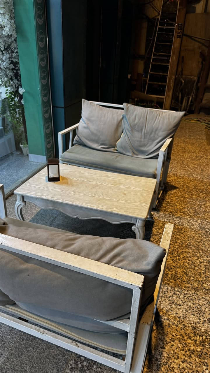 🛋️ للبيع قنفات 🛋️

للبيع قنفات بحالة ممتازة وتصميمها أنيق وتناسب مختلف الديكورات.
قنفة حرف L وحدة
قنفات صغيرة عدد 4 مع طاولات2
💰 السعر: 650 ألف دينار عراقي كامل

📍 المعاينة متاحة 📩 للاستفسار أو الشراء يرجى التواصل على الخاص.

بيها مجال للطيبين
للتواصل
***********
