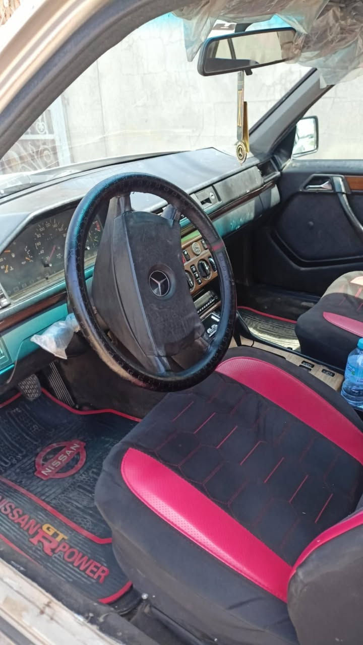 سلام عليكم سياره مارسيدس موديل 85 سياره بيلاديه بدون ضرر بدون خياص رقام كركوك سنويه منتهي رقم ألماني بسمي تحويل وكاله شرت سياره كير محرك صدر ابشرط رقم كركوك بيلاد تبريد بي نقص بسيط سعره 24 بي مجال شراي خابر *********** مكان كركوك داقوق
