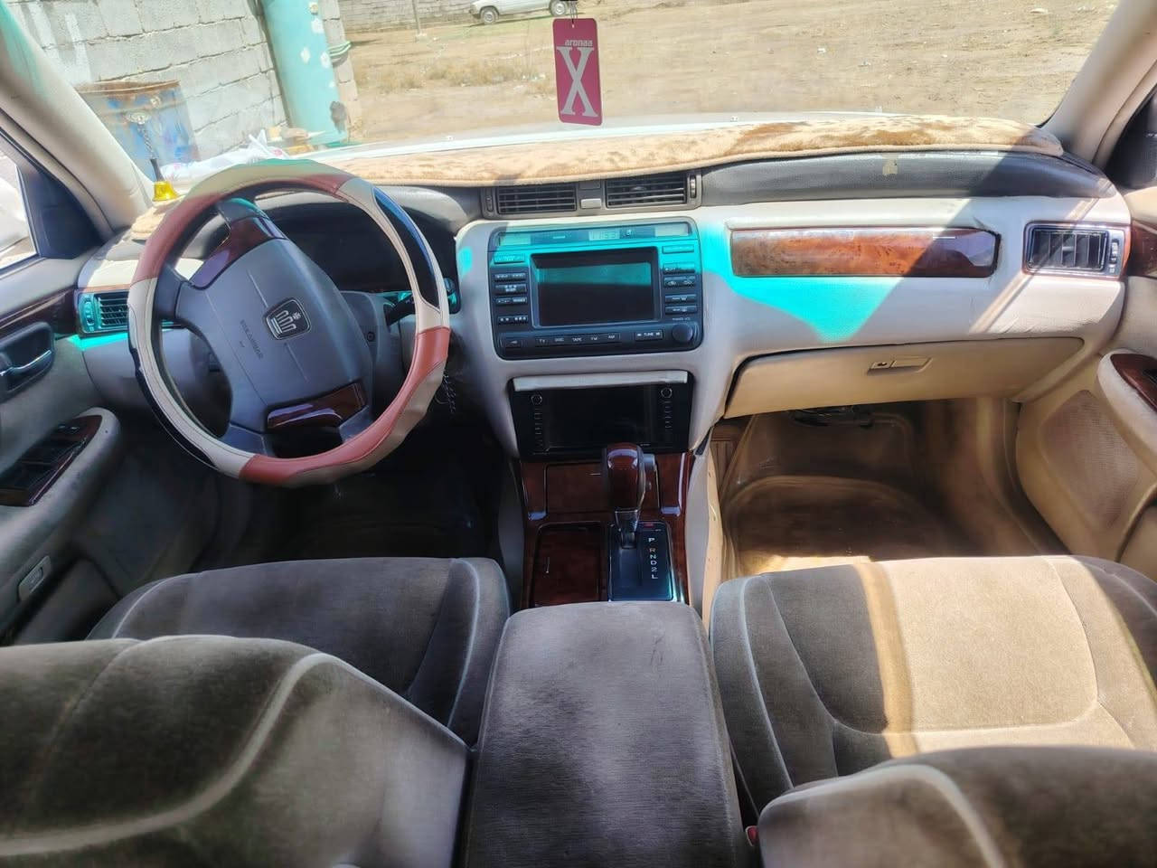 سلام عليكم سياره جنون دوات حاويه كفاله كرستال اصل لايت زنون بيه ستماره مال  حجيز دكمتين محرك ديفور زقير حدايده جديده تبريد ثلج كهربائيّ يات كله شغاله تخم تاير كارتون سعر 68وبيه مجال قليل رقم صاحب سياره ***********واتساب مكان الناصريه الشطره
