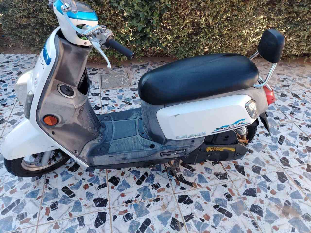 دراجة بوليس موديل 2011 ختم واحد ويا لمكينة حته لجنطة مختومة السعر مليون و50 بيها مجال قليل الاستفسار ***********
