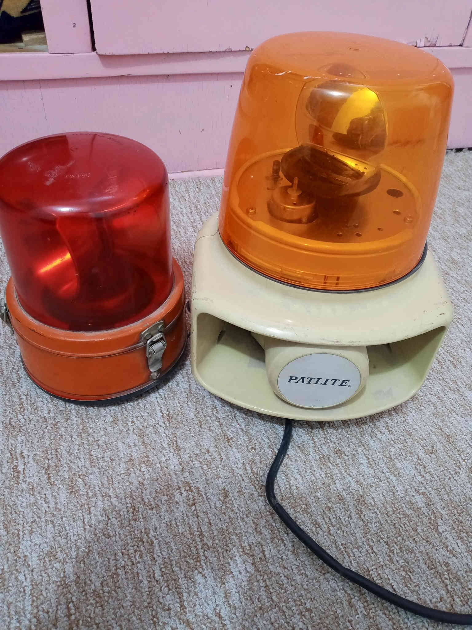 السلام عليك اخوان لافتات ياباني بعدهن بريحت اليابان جدد للبيع وصول جديد وباسعار مناسبة جداً
المكان النجف الاشرف 
الرقم للاستفسار فقط واتساب ***********واني بالخدمة
