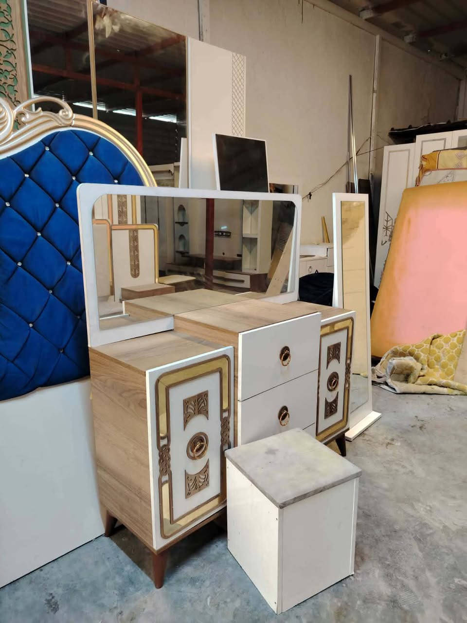 غرفة نوم مستعملة🇹🇷
نضافة85 ٪💯
عدد القطع / 9
شازلون /📥 
نضام / أبواب 💢 
سعرها / 700 💸
شد ونقل داخل بغداد مجاني🚛
يوجود توصيل محافضات 🚛


**إذا كنت صاحب هذا الإعلان وتريد حذفه لأي سبب، رجاءا أرسل رسالة إلى الدعم الفني**