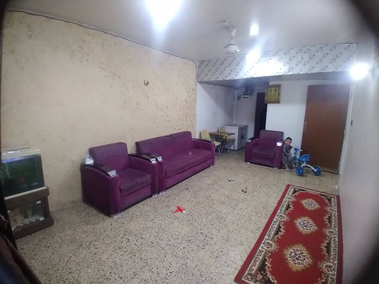 السلام عليكم
شقه ارضي للبيع مجمع القعقاع عماره ١١٧ تحتوي على محل بنجرجي  وكراج كبير وحديقه  و صاله  وغرفتين نوم ومطبخ ومخزن وبلكونه الشقه كلش نضيفه قرب حي البتول مقابل العماره الصفره للإستفسار ***********
