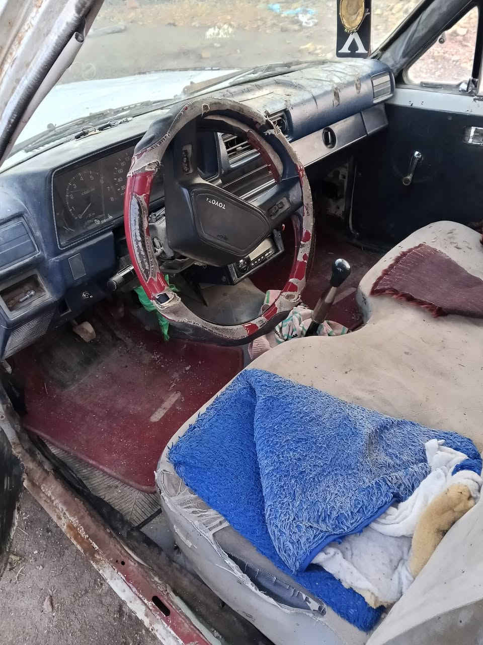 السلام عليكم ورحمة الله وبركاتة
بيكم البيع تيوته مكينه خير من الله كير جمره جديد
استوني شاده الحدديه نافضها جديده 
شاصي مكفول سنويه جديده ***********
