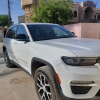 بعد اذن الادمن اخوان جيب كراند شيروكي 2024  دخول جديد  5 راكب ذوي الشه...