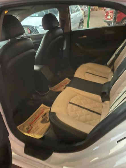 سوناتا 2018
حادثها فقط صندوك
طخات بسيطه بيها معدله ع بارد وصبغ بالقمارة وبنيد كما موضح في الصور 
السعر 145 وبيها مجال للشراي 
مكاني بغداد
الرقم ***********
