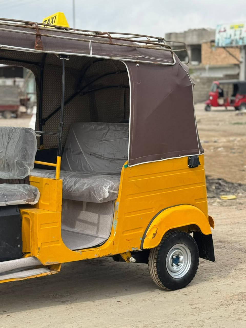 سلام عليكم تكتك 19شهر 10رقم وسنويه تحويل ثاني يوم التكتك كشر مكفوله بس دوس معمره المكنيه مكفوله تخم تاير كاعيات سيبايه دمام مسجل كلهه كامله ***********
