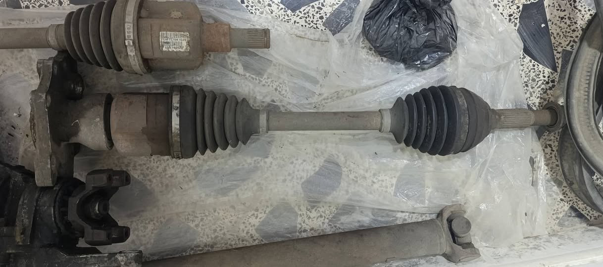 السلام عليكم
 اغراض بلايزر
1اكسل
2كاردن
3درايم شفت
4شفتات فورويل
*********** للاتصال وموجود واتساب
