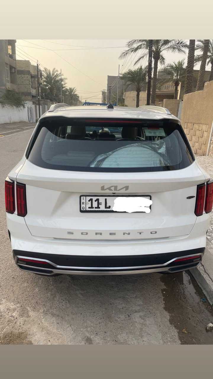 السلام عليكم 
سورنتو مديل ٢٠٢٢ رقم بغداد خليجي 
٦ سلندر 
بانورما كير ماوس
صندوق كهرباء 
وبعد هواي بيها مواصفات 
السيارة فول مواصفات 
السعر ٢٧٥$ وبيها مجال 
اتصال على هذا الرقم 
***********
سونارها مرفوق بالصور
