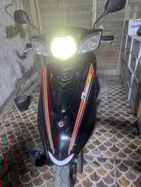 بريز بغبغاء نوزل ياباني  دراجة بلادي كلهه ونظيفة ومملعوب بيهه مكينة نا...