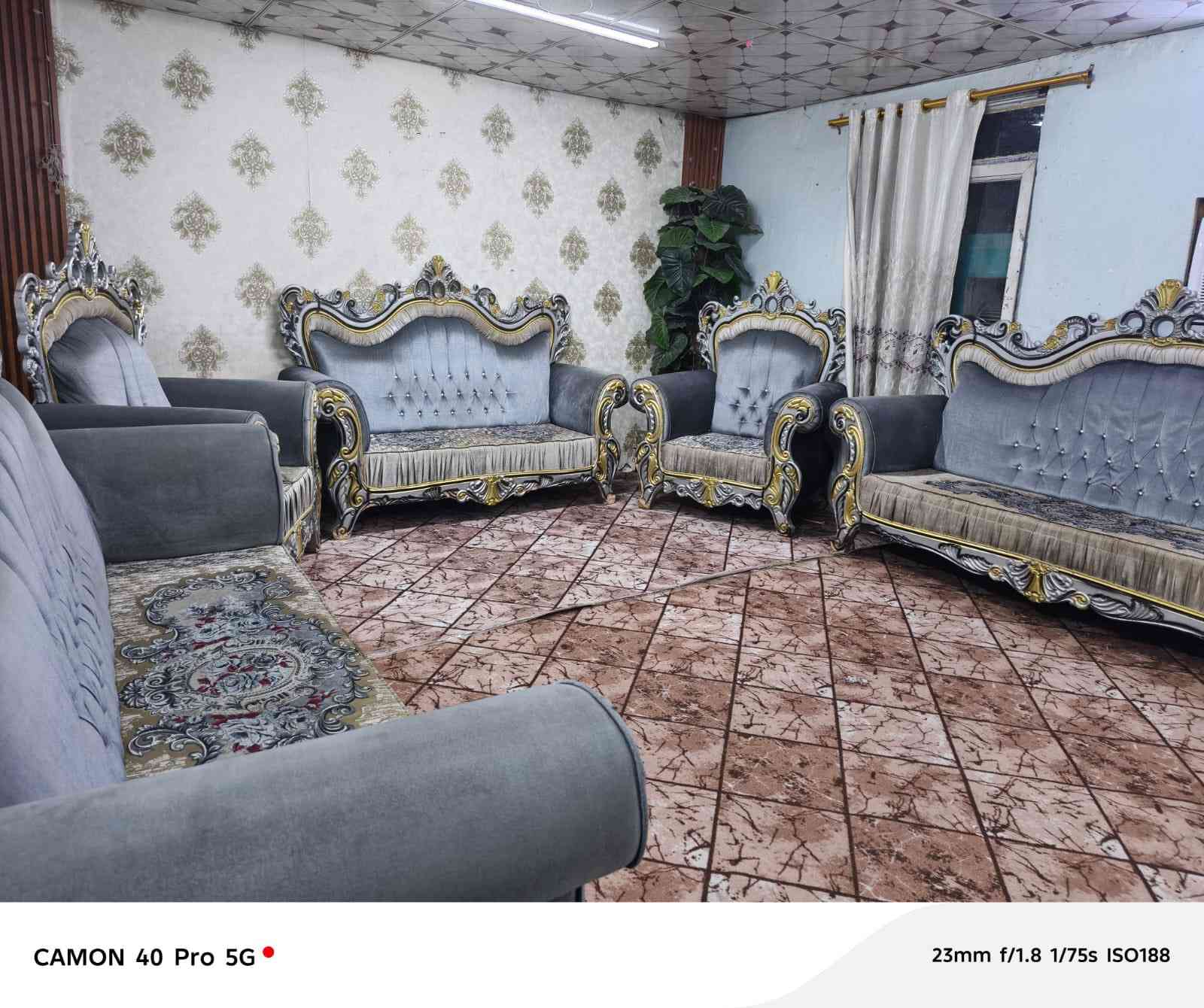 تخم ملكي 10 مقاعد نضيف تسكام اخو الجديد اي ضرر مابي السعر 425 وبي مجال المكان بغداد ***********
