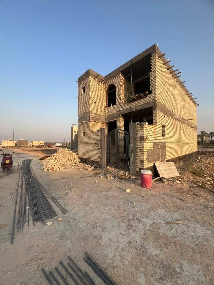 يالله
دار هيكل للبيع مساحة 100متر مربع 
بناء درجة اولى طابقين  الطابق الارضي غرفة وصالة واستقبال ومطبخ ومجموعتين صحيةوالطابق الثاني غرفتين وحدة ماستر ومجموعتين صحية موقع البيت مجمع الزريف لاند طريق بغداد قبل الامام عون يبعد عن الحولي الجديد تقريبا 65 متر ويبعد عن الامام 8 دقايق بالسيارة 
للتواصل ‭٠٧٧٣ ٢٣٨ ٤٦٥١‬
